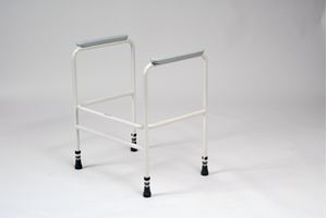 Toilet surround - Height adjustable